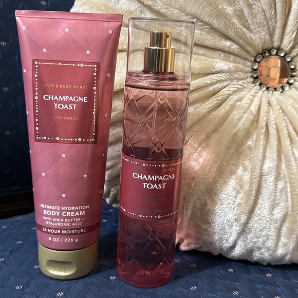 BATH & BODY WORKS SET. . . CHAMPAGNE TOAST SCENT - Picture 2 of 6